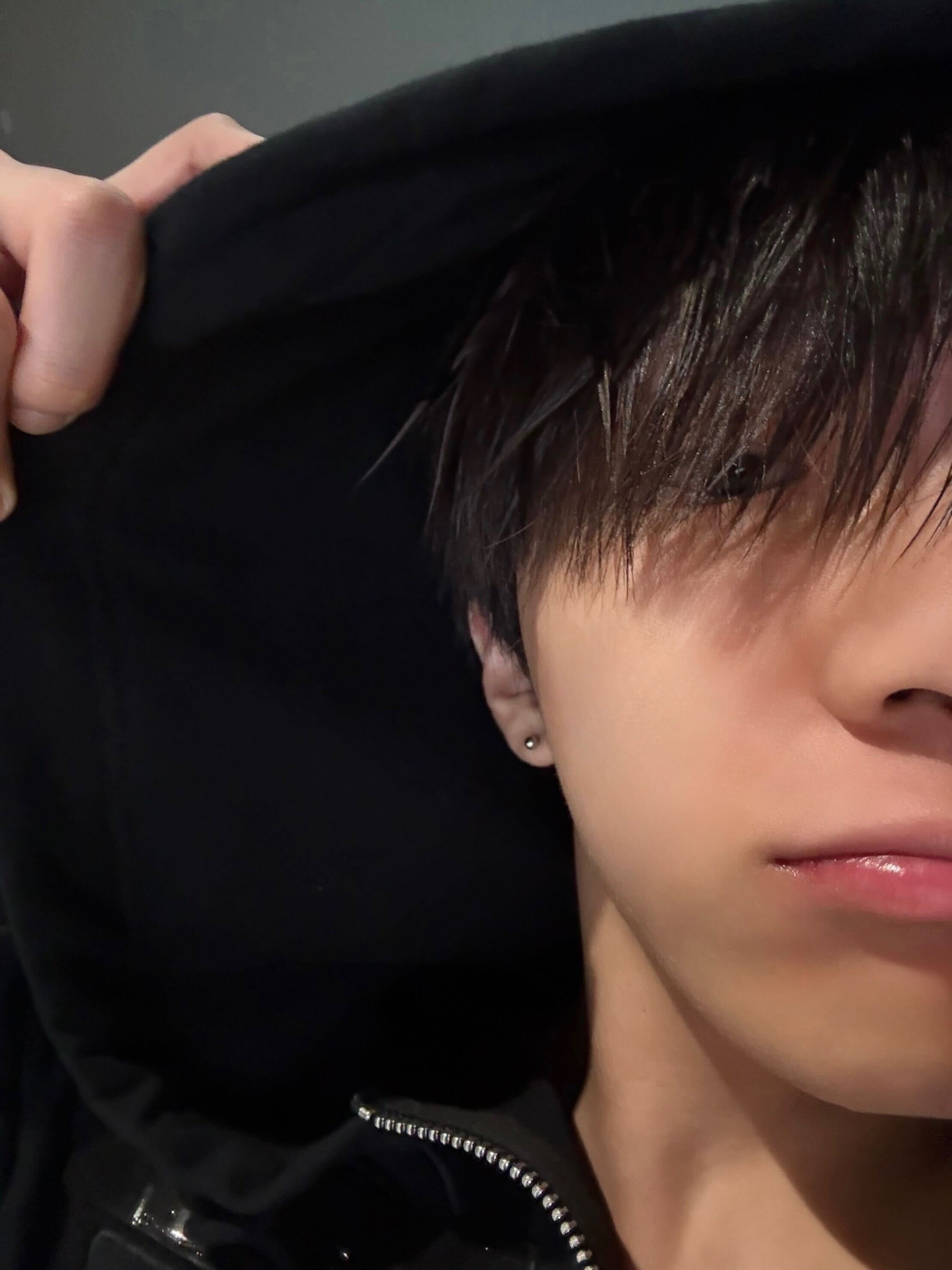 ๊ฒ์ ํ๋ํฐ๋ฅผ ์ด ๊น์ดํ ์
์นด